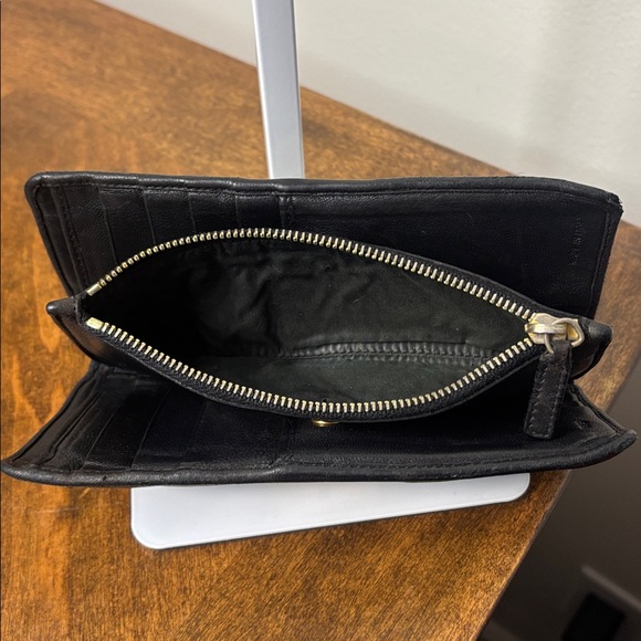 MIU MIU BLACK CALFSKIN LEATHER WALLET with GOLD PUSHLOCK - Picture 9 of 11